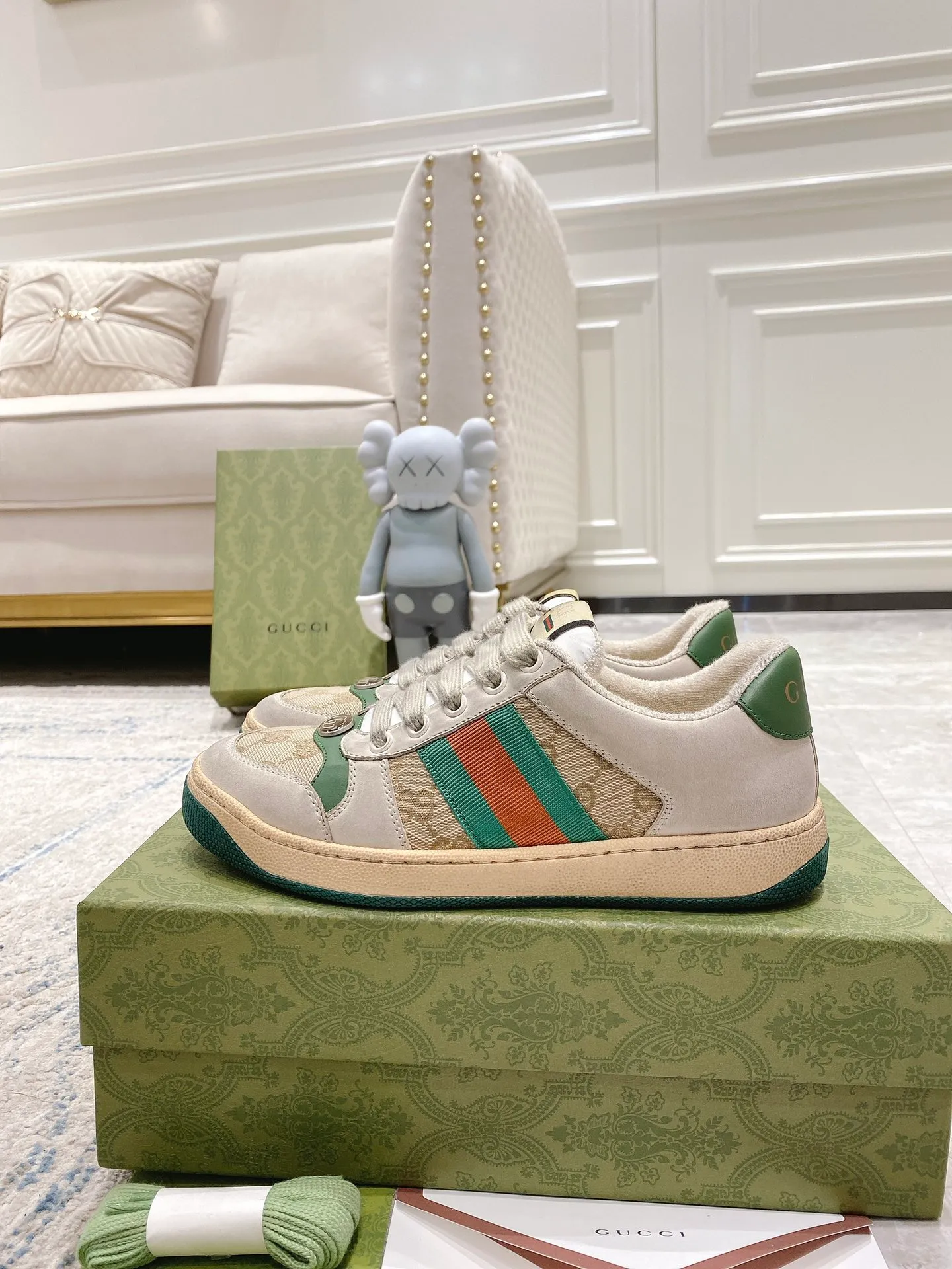 Gucci - Newly upgraded Gucci dirty shoes for couples 👫 2022 early spring new style... GG series distressed casual dirty shoes for the catwalk ⚠️⚠️ Original development and purchase level version... Metal double G crystal cylindrical logo... Gucci original pattern webbing... Exclusive color rubbed cowhide fabric, original terry cloth is delicate, soft and more comfortable and breathable, privately stamped two-color original TPU outsole (lower layer is wider, upper layer is narrower) Ready stock, matching packaging... 35-40/39-44 regular size 💰Female style 290 💰Male style 290